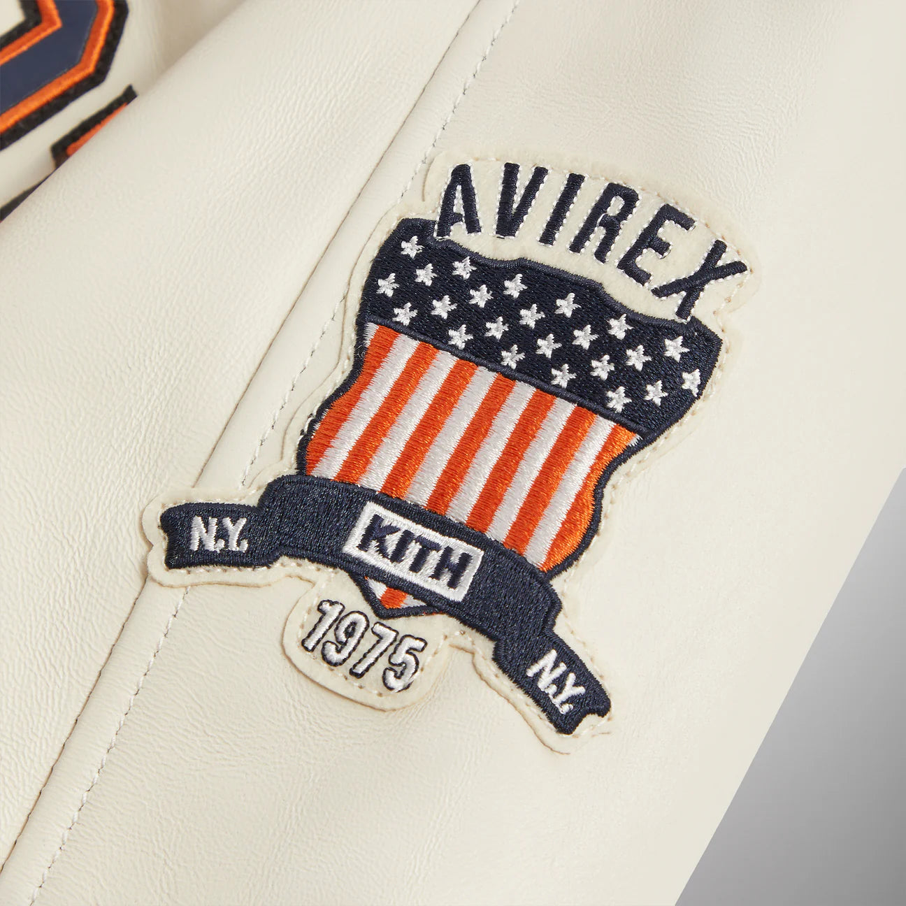 AVIREX x KITH NEW YORK KNICKS ICON (WHITE)
