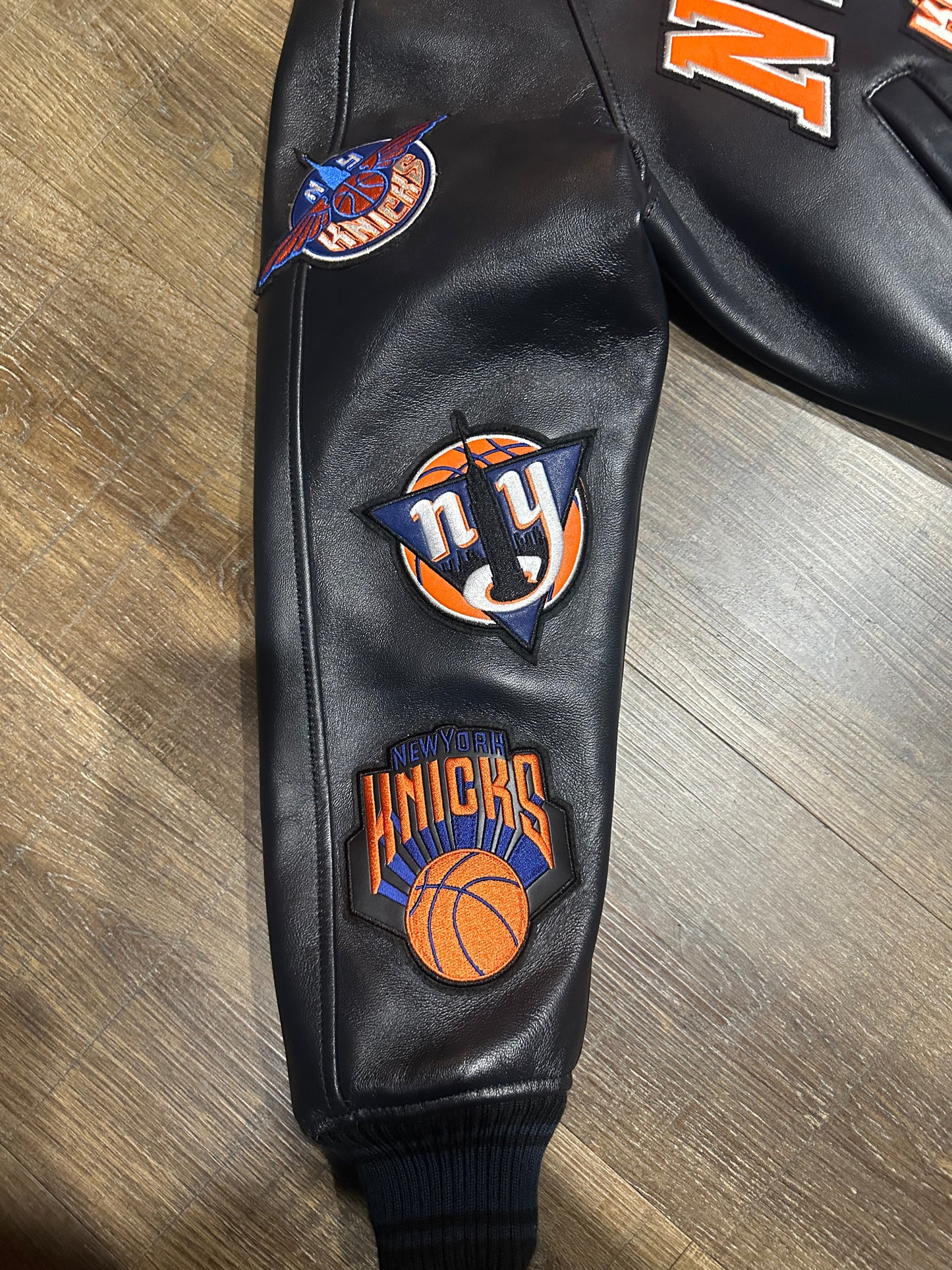 KITH & AVIREX for MADISON SQUARE GARDEN Sports Icon Jacket (BLACK)