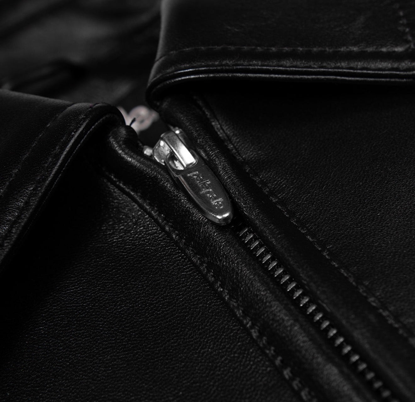 WORLD FAMOUS PELLE PELLE JACKET - BLACK