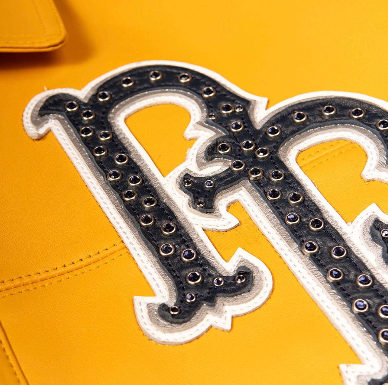 WORLD FAMOUS PELLE PELLE JACKET